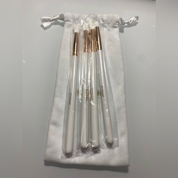 Iconic London - Cosmetic Eyeshadow Brush Set - Picture 4 of 5